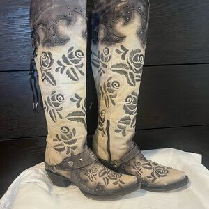 Corral Women's Heeled Boots - Black and Cream